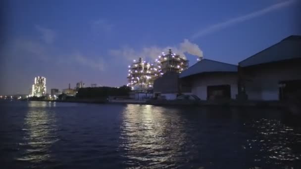 Cena noturna de Fábricas em Kawasaki gravada em 18 de junho de 2016 — Vídeo de Stock