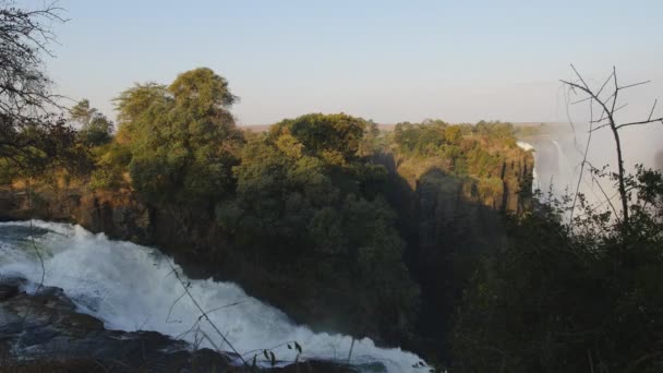 Zimbabve yan görünümden Victoria Falls — Stok video