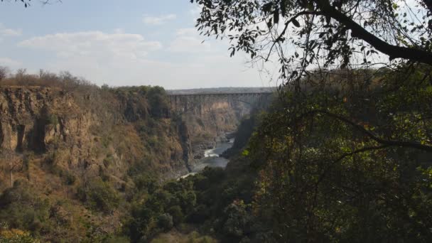 Uitzicht van Victoria Falls vanuit Zambia kant — Stockvideo