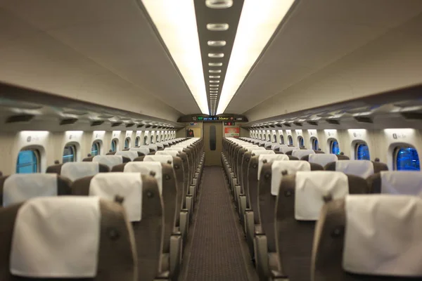 Kanagawa, Japonya-11 Ekim 2020: Boş Yeşil Araba veya Tokaido Shinkansen 'in Birinci Sınıf Arabası