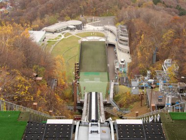 Hokkaido, Japonya-8 Kasım 2020: Sapporo, Hokkaido, Japonya 'da Okurayama Kayak Atlayışı Stadyumu