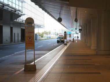 Tokyo, Japonya-31 Ekim 2020: Haneda Havaalanı Terminali 3 Otobüs Durağı