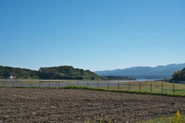 Niigata, Japonya-21 Ekim 2020: Sado Havaalanı pisti süresiz olarak askıya alındı 