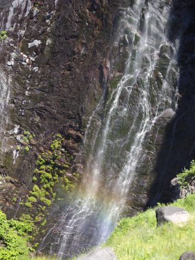 Hokkaido, Japonya - 23 Haziran 2021: Yazın Shiretoko Ulusal Parkı 'nda Furepe Şelalesi