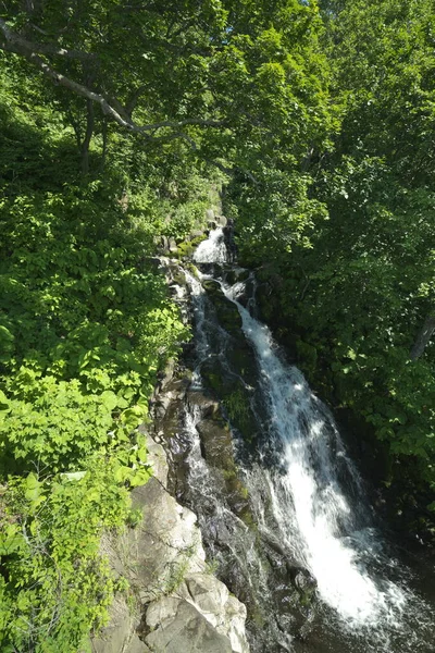 日本北海道 2021年6月23日 夏天在Shiretoko国家公园的Sandan Falls — 图库照片
