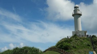 Okinawa, Japonya - 12 Temmuz 2021: Ishigaki, Okinawa, Japonya 'daki Uganzaki veya Oganzaki deniz feneri