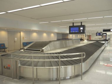 Chiba, Japonya - 15 Temmuz 2021: Narita Uluslararası Havaalanı Terminali 1