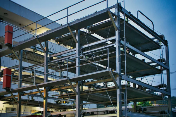 Tokio Japan September 2021 Stalen Frame Parkeergarage Met Meerdere Verdiepingen — Stockfoto