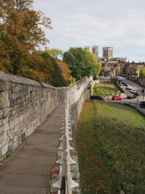 York, Birleşik Krallık - 10 Ekim 2025: İngiltere 'de Ortaçağ Şehir Duvarları