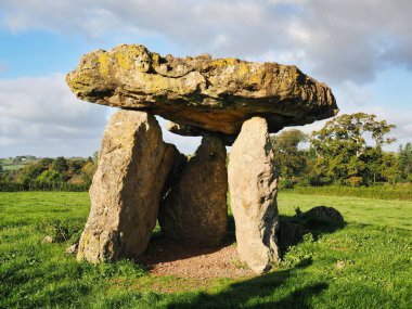 Cardiff, İngiltere - 6 Ekim 2025: Cardiff 'te St Lythans defin odası