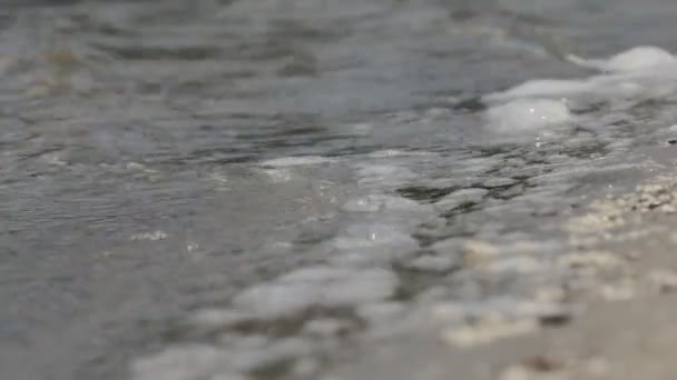 Бульбашки хвиль на воді — стокове відео