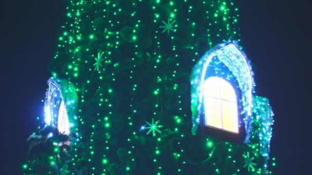 クリスマスツリーの装飾 クリスマスツリーライトを閉じます 多くのクリスマスツリー ループビデオアニメーション — ストック動画