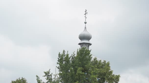 Křesťanský Kříž Kopuli Ortodoxní Církve Velký Bílý Kamenný Chrám — Stock video