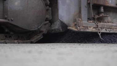 Asfalt kaldırım taşı kullanılarak asfalt yolların inşası