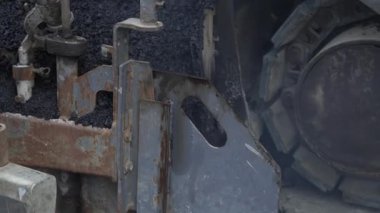 Asfalt kaldırım taşı kullanılarak asfalt yolların inşası