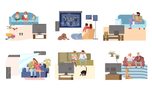 Conjunto de diferentes personas sentadas en el sofá y viendo la televisión — Vector de stock