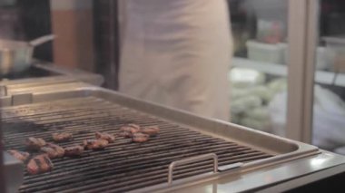 -Köfte Izgara hizmet götürüyor