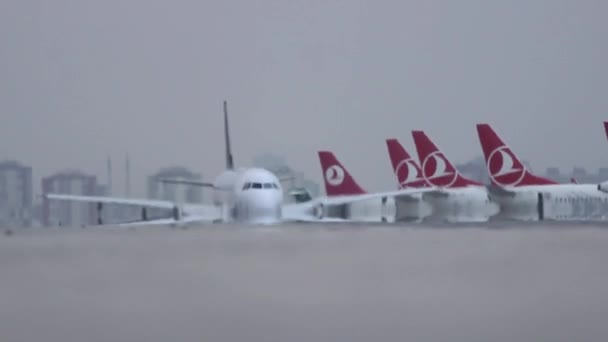 Istanbul Bosphore TURQUIE 25 juin 2010 - Transport de conteneurs — Video