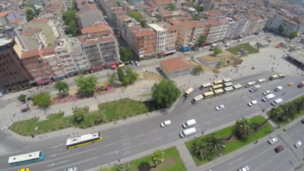 Captura aérea de tráfico en la ciudad — Vídeos de Stock