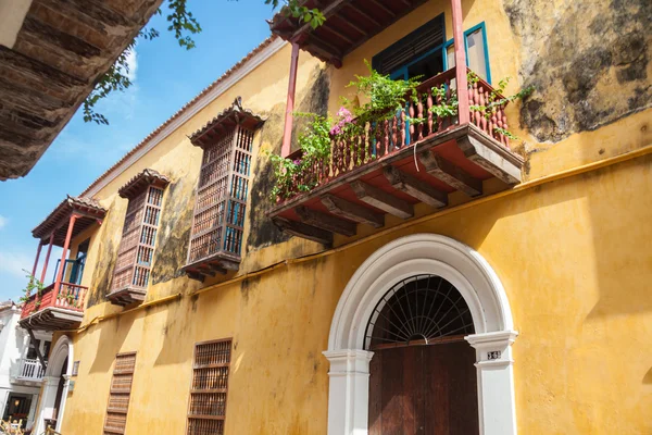 Fachada de una casa en Cartagena de Indias — Foto de Stock