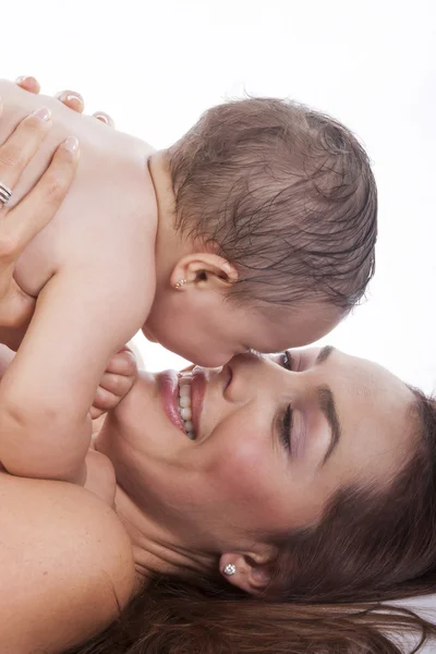 Glückliche Mutter und kleines Mädchen — Stockfoto