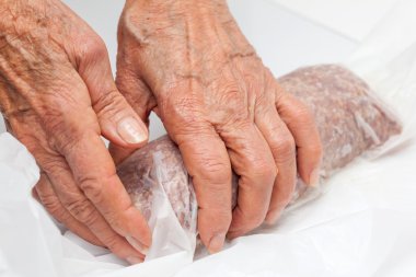 Yumurta ve sebze doldurulmuş köfte kadar inişli çıkışlı