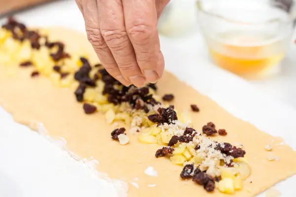 Rellenar la masa de Strudel —  Fotos de Stock