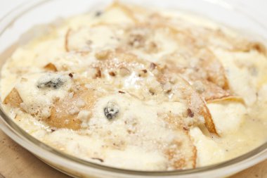 Lezzetli pişmiş top fen dolu.