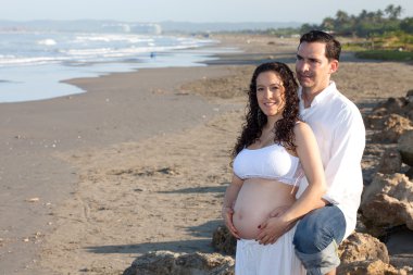 Sahilde bekleyen onların bebek - 28 hafta çift