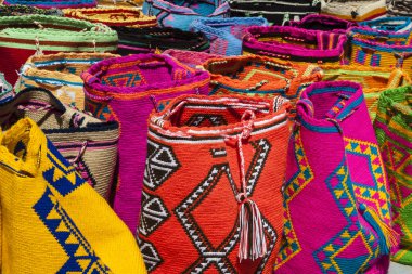 El işi Wayuu mochilas
