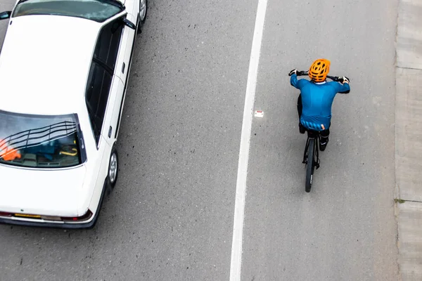 Kopfschuss Eines Radfahrers Der Auf Der Straße Zwischen Bogota Und Stockbild