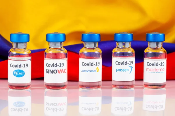 Bogota Colombia February 2021 Vaccine Vials Colombian Flag Vaccination Concept — Stock Photo, Image