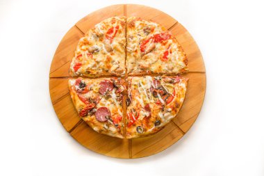 Lezzetli ve sıcak taze İtalyan pizza