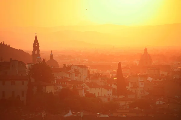 Italia, Forence al tramonto e città . — Foto Stock