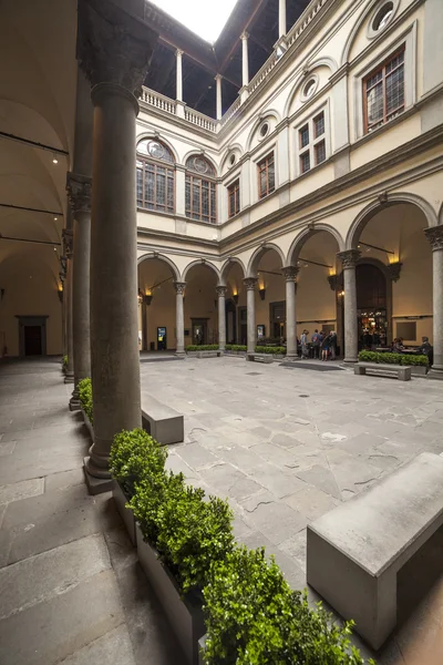 İtalya, Floransa, Strozzi Sarayı