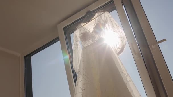 Vacker Enkel Brudklänning Bröllopsklänning — Stockvideo