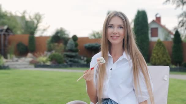 Close Portrait Beautiful Caucasian Woman Drinks Natural Cocktail Beries Plastic — Video Stock