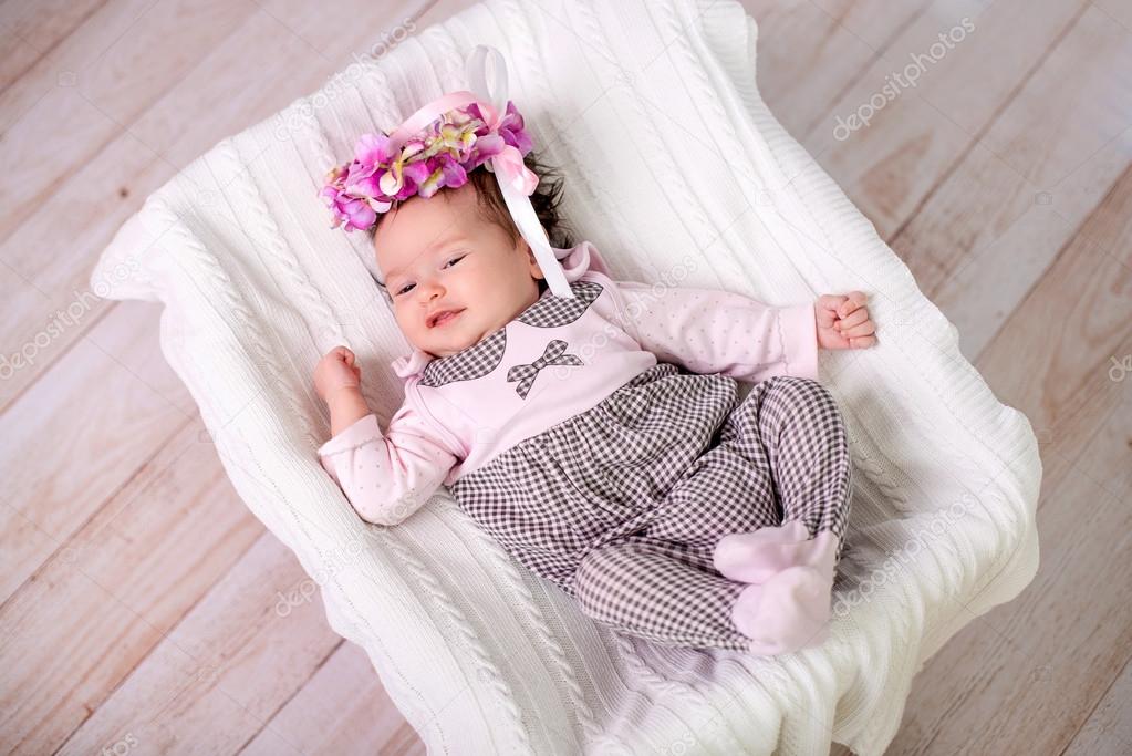 1 month baby girl photos