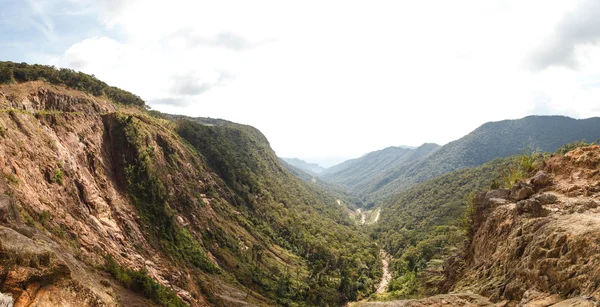 Подорож через гори Dalat — стокове фото