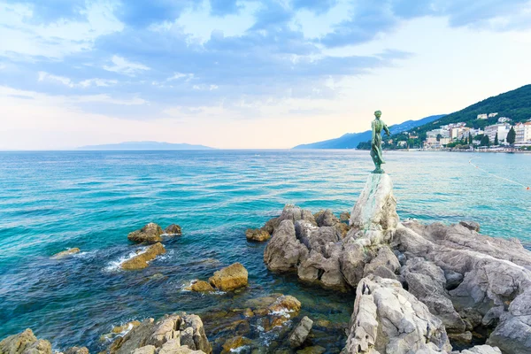 Noche romántica en Opatija, Istria, Kvarner, Croacia — Foto de Stock