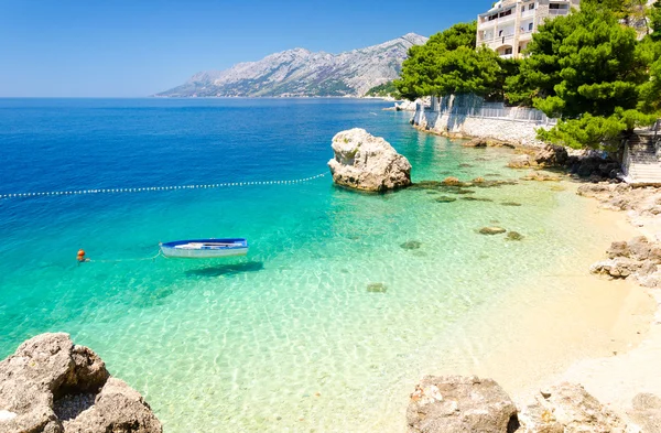 Παραλία της Brela στη Makarska Riviera, Δαλματία, Κροατία — Φωτογραφία Αρχείου