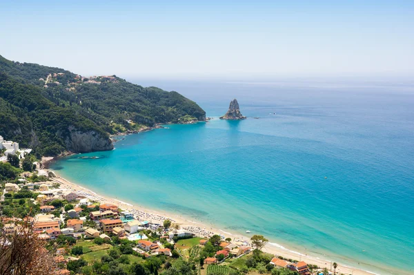 Agios Gordios plajda şaşırtıcı görünümü Corfu Island, Yunanistan