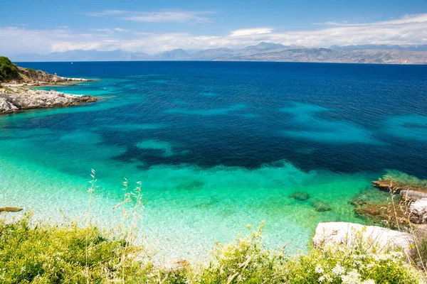 コルフ島のカソピ島の紺碧の海ギリシャ — ストック写真