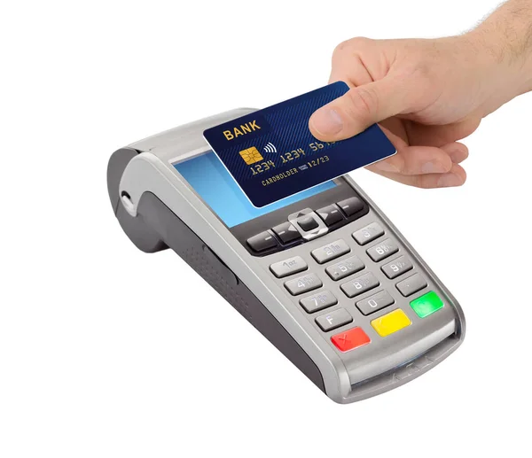 Hand halten Bankkarte in der Nähe Zahlungsterminal isoliert auf weißem Hintergrund. Kontaktloses Bezahlen, PayPass. — Stockfoto