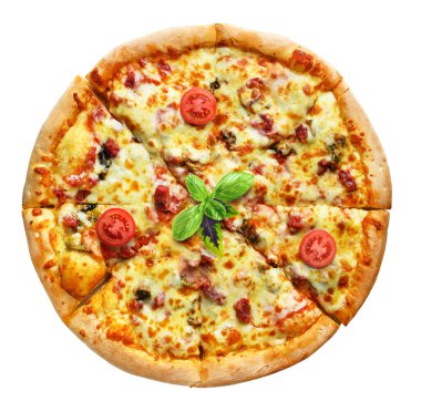 Domatesli, fesleğenli, beyaz manzaralı yüksek pizza.