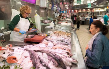 Balık stand bir pazarda