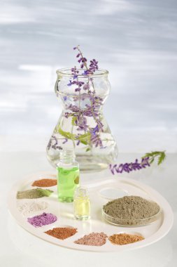 Spa welness natürmort kozmetik kil ve uçucu yağ