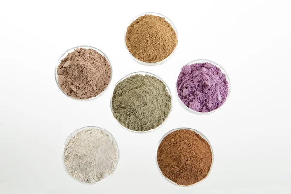 Spa ve vücut tedavi için kil kozmetik paleti