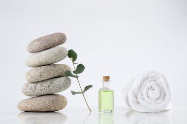 Spa aksesuarları ve zen taşlar