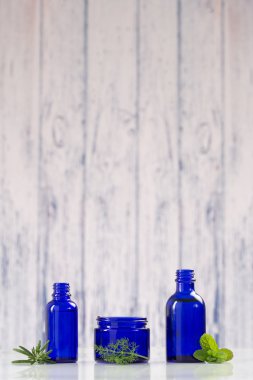 Mavi şişe Yayınlanan Yağları Essential